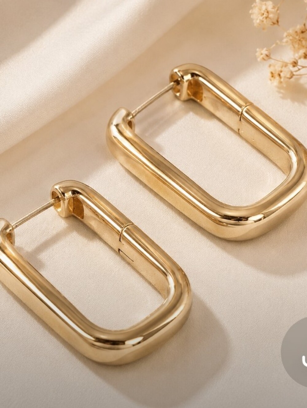Mejuri Chunky Large U Hoops